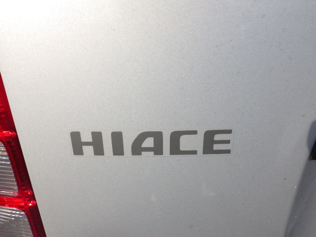 TOYOTA HIACE 2015/1