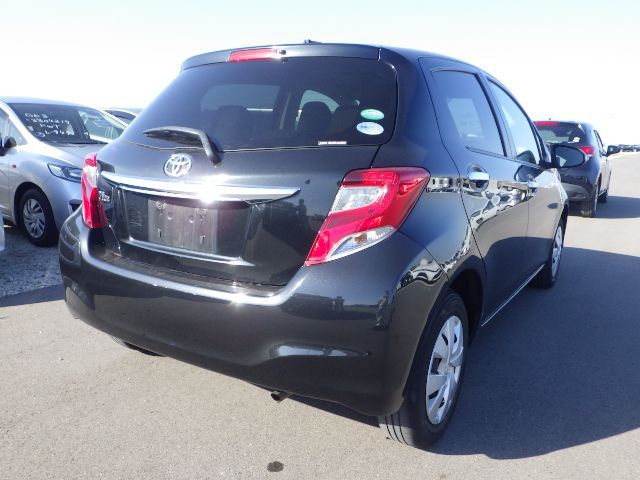 TOYOTA VITZ 2016/11