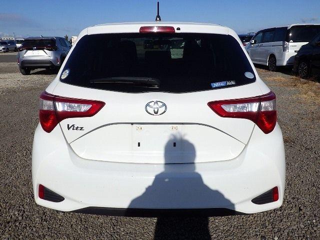 TOYOTA VITZ 2018/1