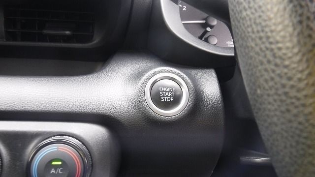 TOYOTA YARIS 2020/7