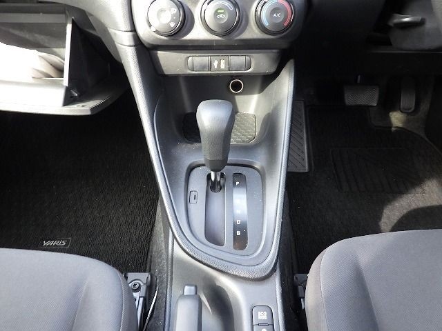 TOYOTA YARIS 2020/12