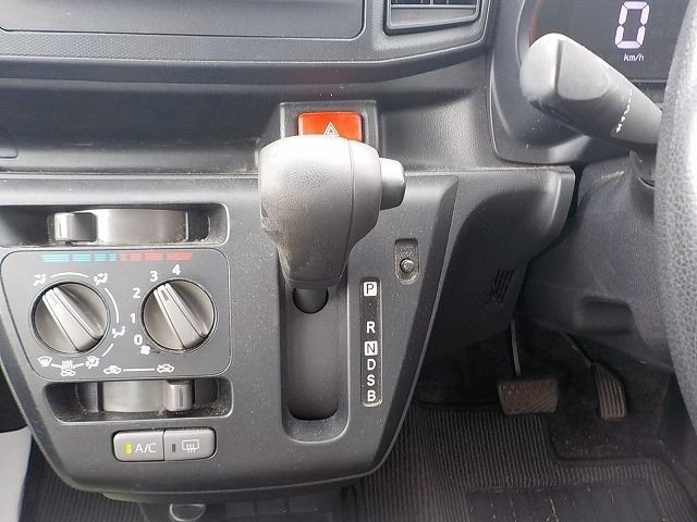 DAIHATSU MIRA E:S 2019/4
