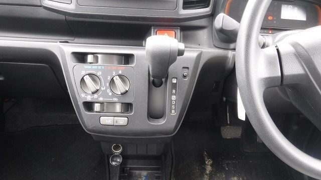 DAIHATSU MIRA E:S 2019/4