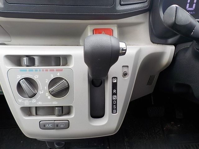 DAIHATSU MIRA E:S 2019/3