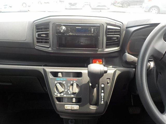 DAIHATSU MIRA E:S 2019/6