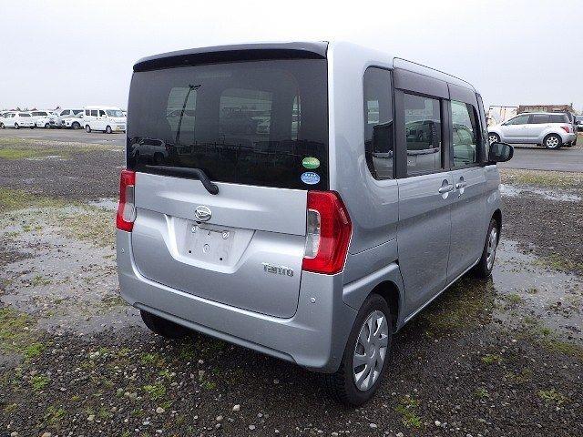 DAIHATSU TANTO 2018/4