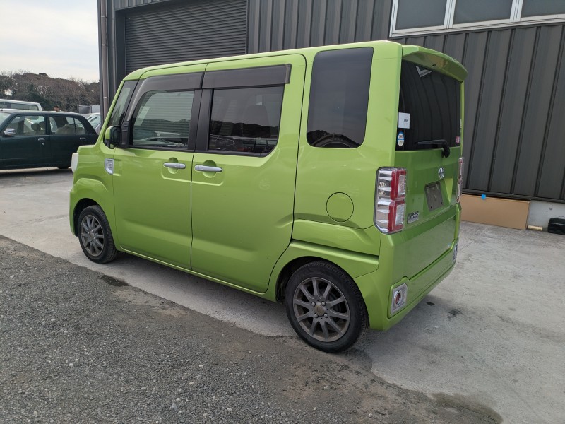 TOYOTA PIXIS MEGA 2019/1
