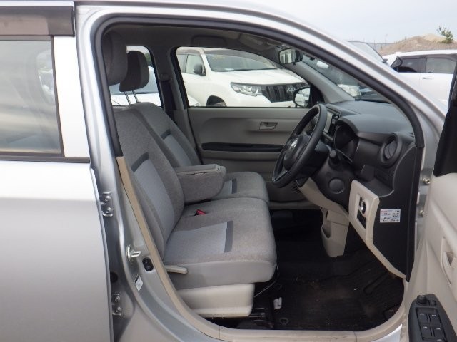 TOYOTA PASSO 2020/10