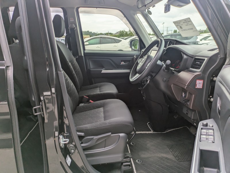 TOYOTA ROOMY 2019/3