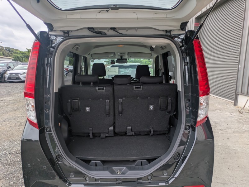 TOYOTA ROOMY 2019/3