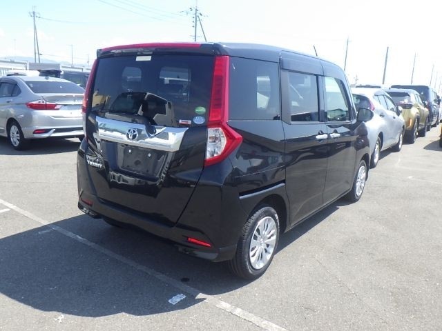 TOYOTA ROOMY 2019/6