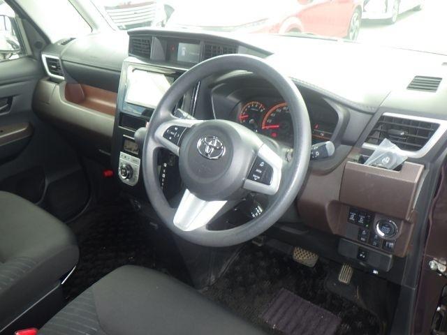 TOYOTA ROOMY 2019/6