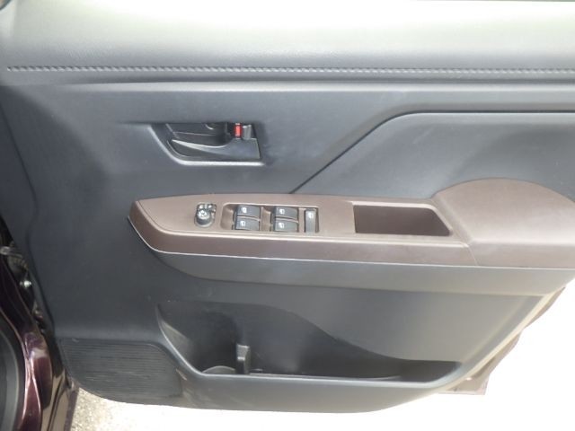 TOYOTA ROOMY 2019/6