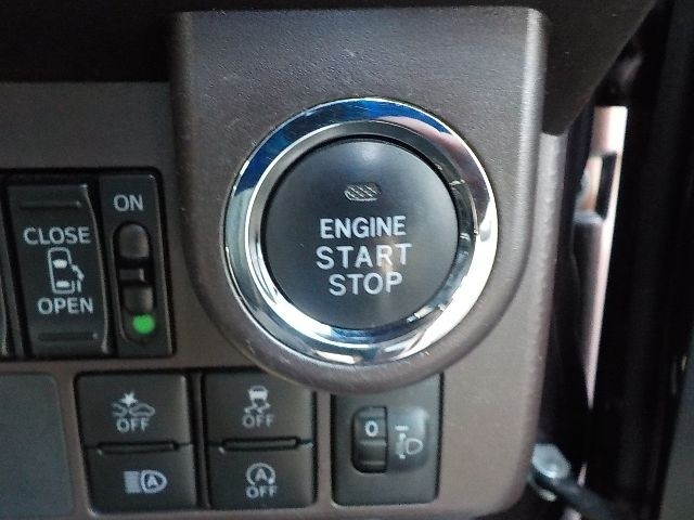 TOYOTA ROOMY 2019/7