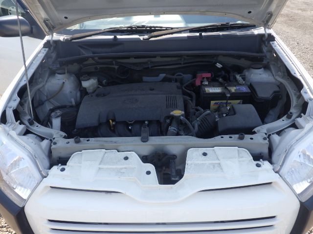 TOYOTA SUCCEED 2015/2