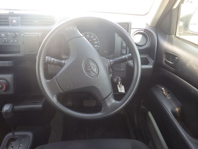 TOYOTA SUCCEED 2015/2