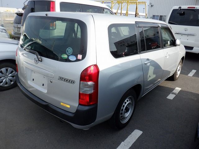 TOYOTA SUCCEED 2015/2