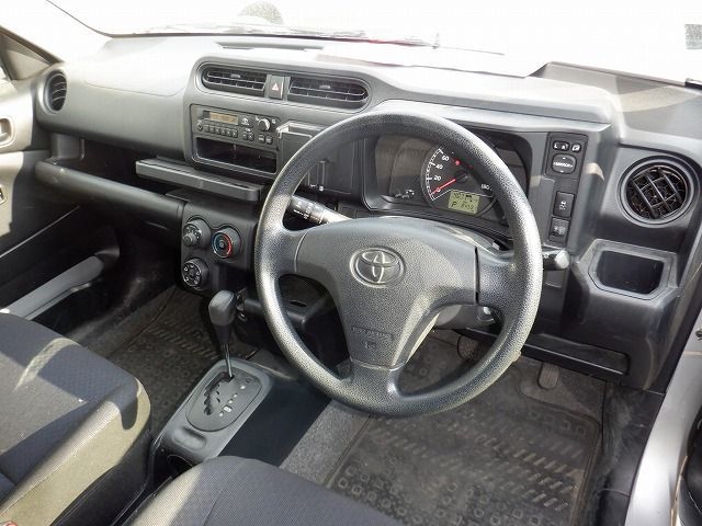 TOYOTA SUCCEED 2015/2