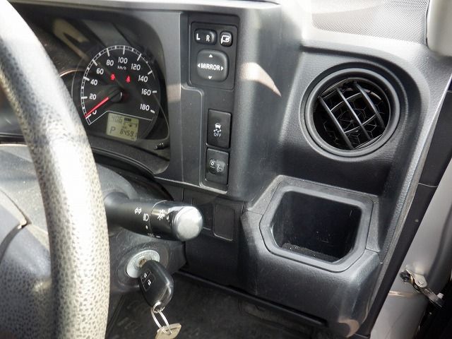 TOYOTA SUCCEED 2015/2