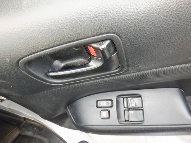 TOYOTA SUCCEED 2015/2