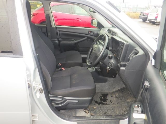 TOYOTA SUCCEED 2019/9