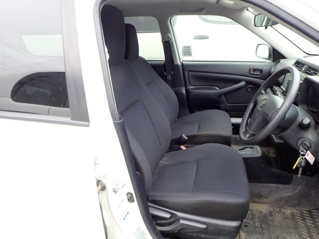TOYOTA SUCCEED 2019/5