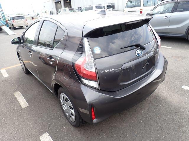 TOYOTA AQUA 2018/6