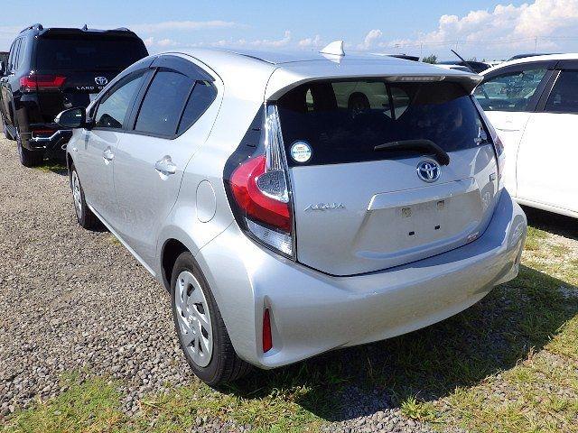 TOYOTA AQUA 2018/8