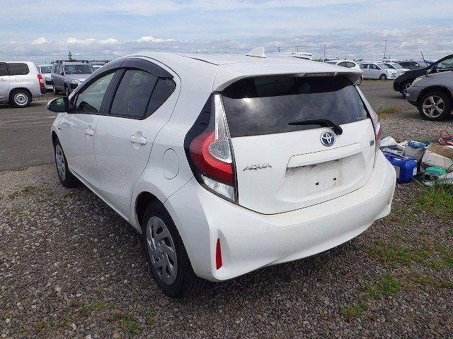 TOYOTA AQUA 2019/6