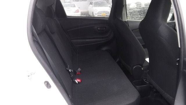 TOYOTA VITZ 2019/3