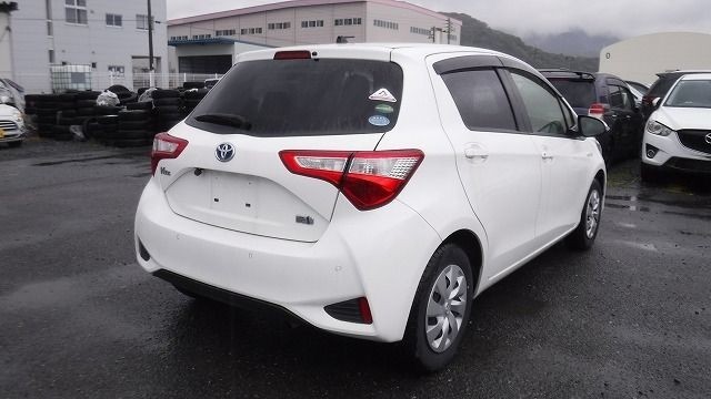 TOYOTA VITZ 2019/3