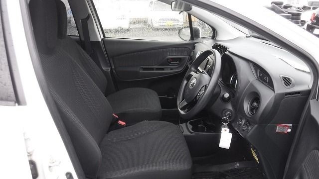 TOYOTA VITZ 2019/3