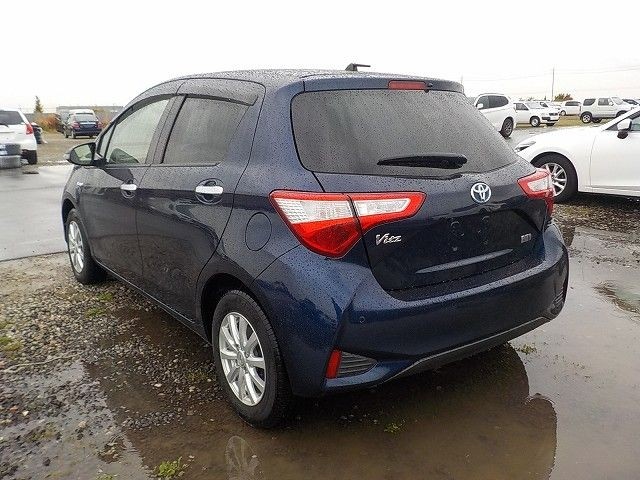 TOYOTA VITZ 2019/6