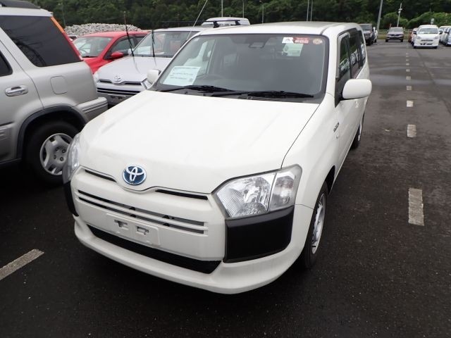 TOYOTA SUCCEED 2019/3