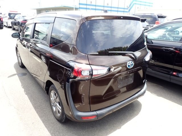 TOYOTA SIENTA 2019/3