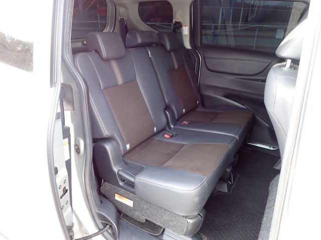 TOYOTA SIENTA 2019/3