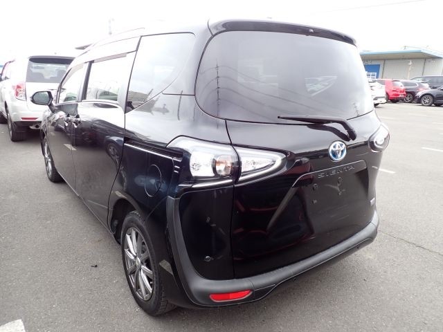 TOYOTA SIENTA 2020/8