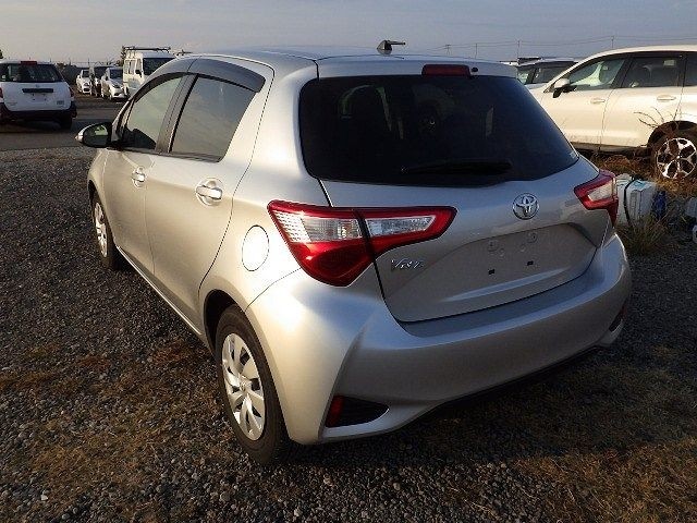TOYOTA VITZ 2019/4