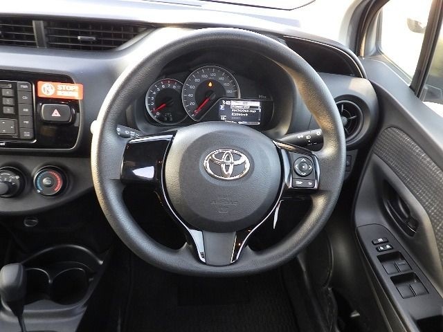 TOYOTA VITZ 2019/4