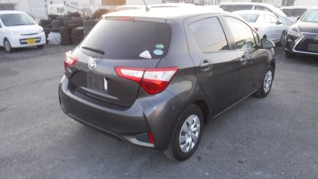 TOYOTA VITZ 2019/11