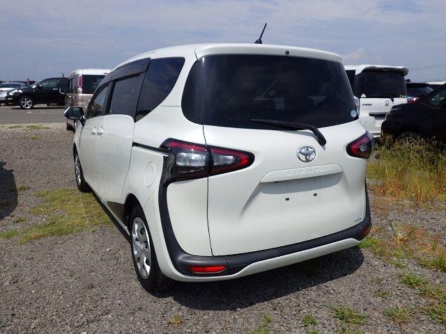 TOYOTA SIENTA 2018/3