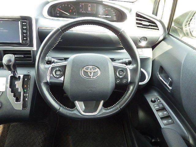 TOYOTA SIENTA 2018/3