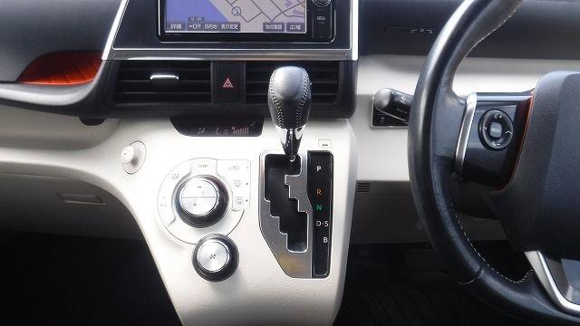 TOYOTA SIENTA 2018/4