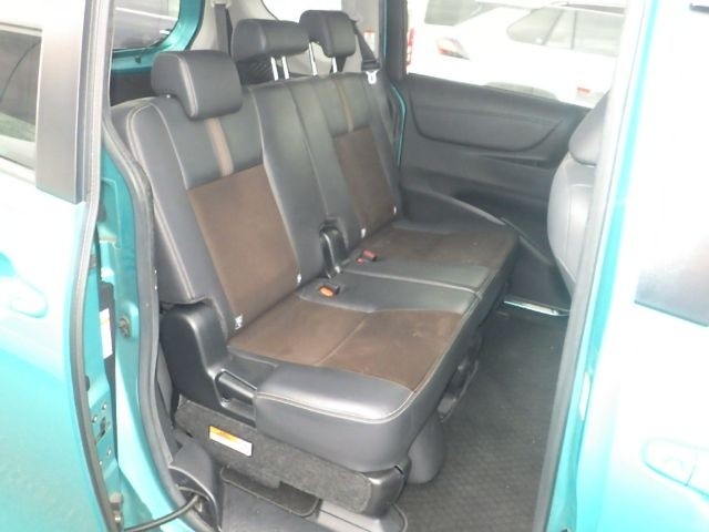 TOYOTA SIENTA 2019/1