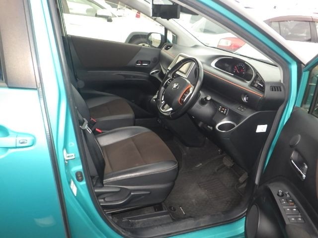 TOYOTA SIENTA 2019/1