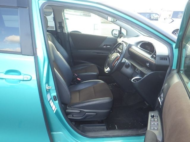 TOYOTA SIENTA 2019/3