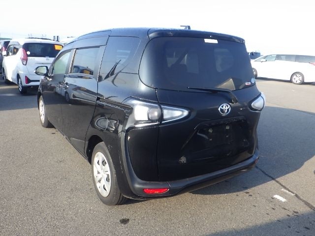 TOYOTA SIENTA 2019/4