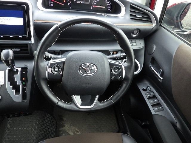 TOYOTA SIENTA 2019/4