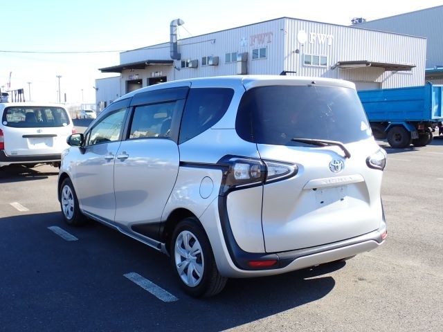 TOYOTA SIENTA 2019/7