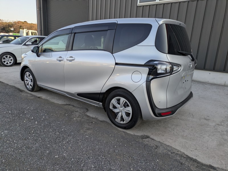 TOYOTA SIENTA 2019/10